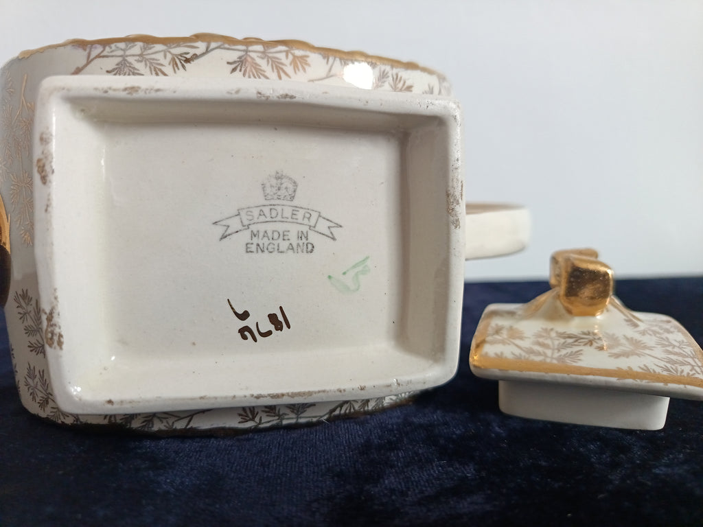 Vintage ceramic barrel teapot England Sadler