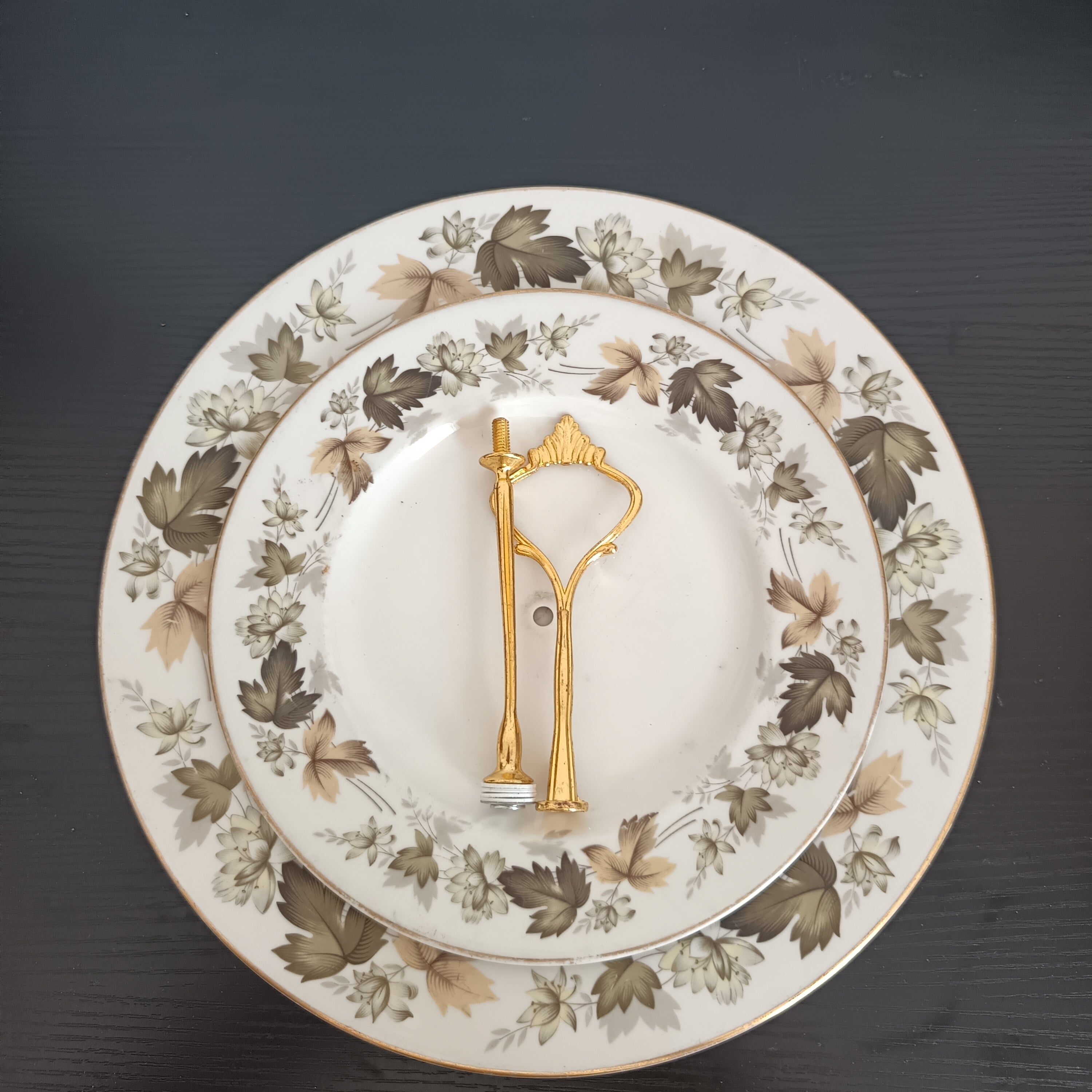 Vintage Royal Doulton "Larchmont" 2-tier cake stand