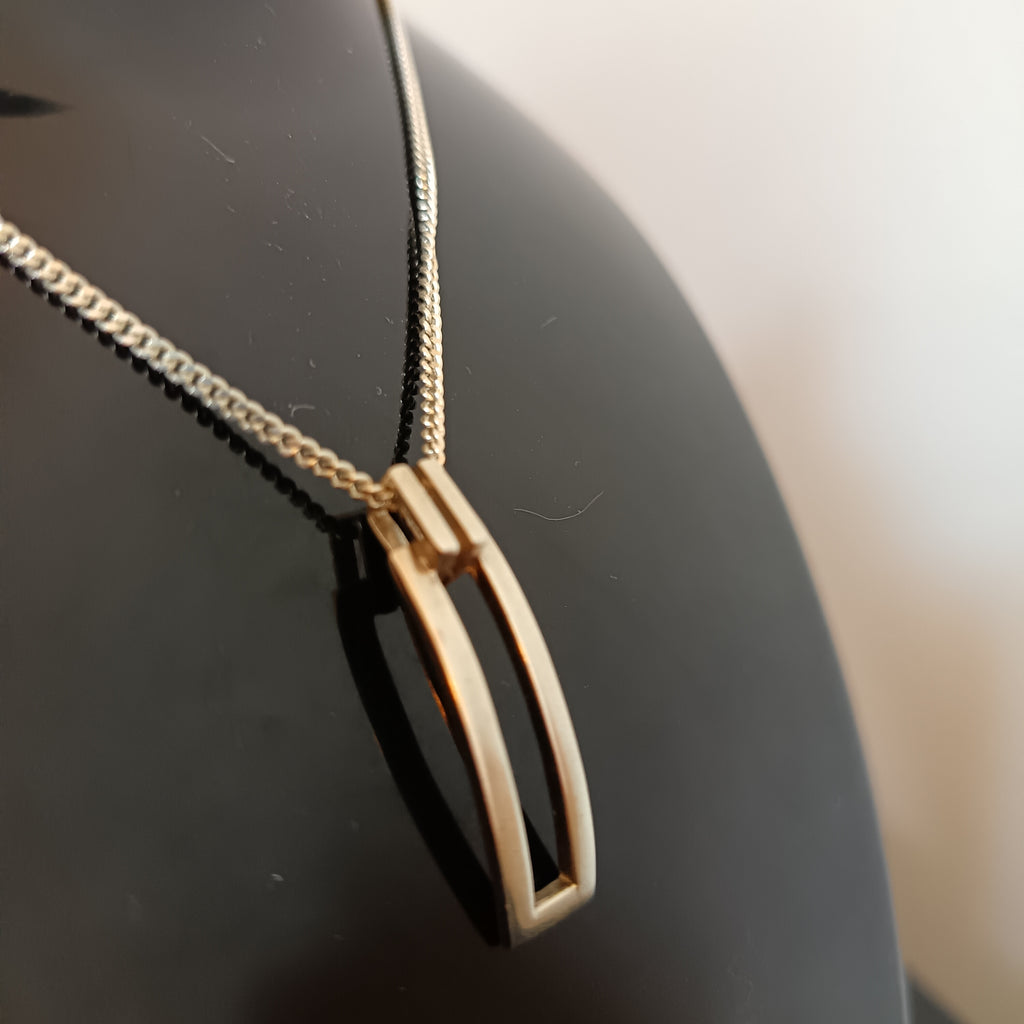 Beautiful Stirling Silver Pendant necklace boxed