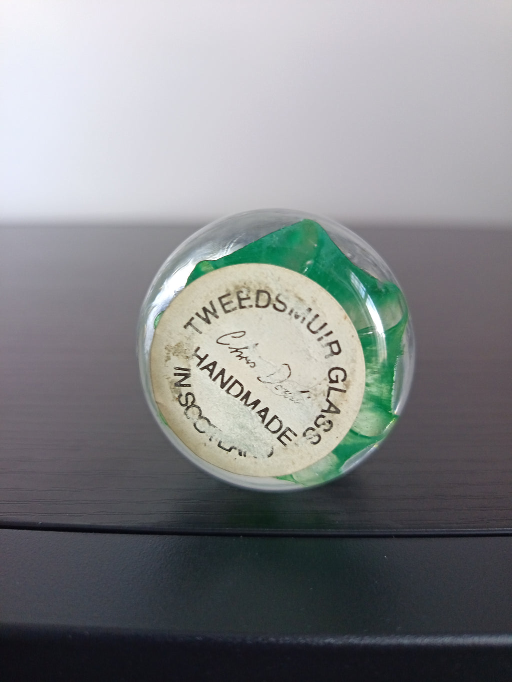 Vintage Chris Dodds Tweedsmuir Glass paperweight