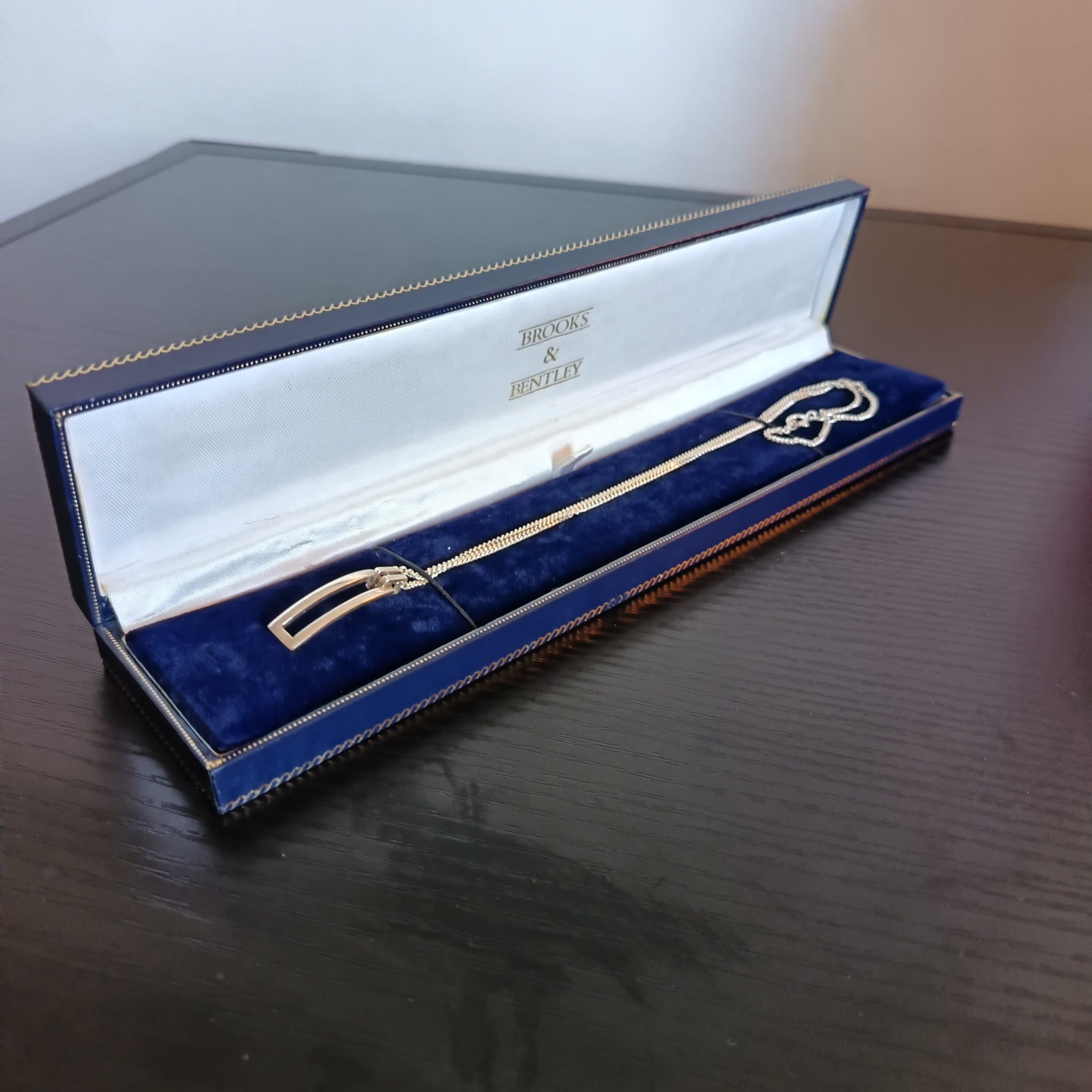 Beautiful Stirling Silver Pendant necklace boxed